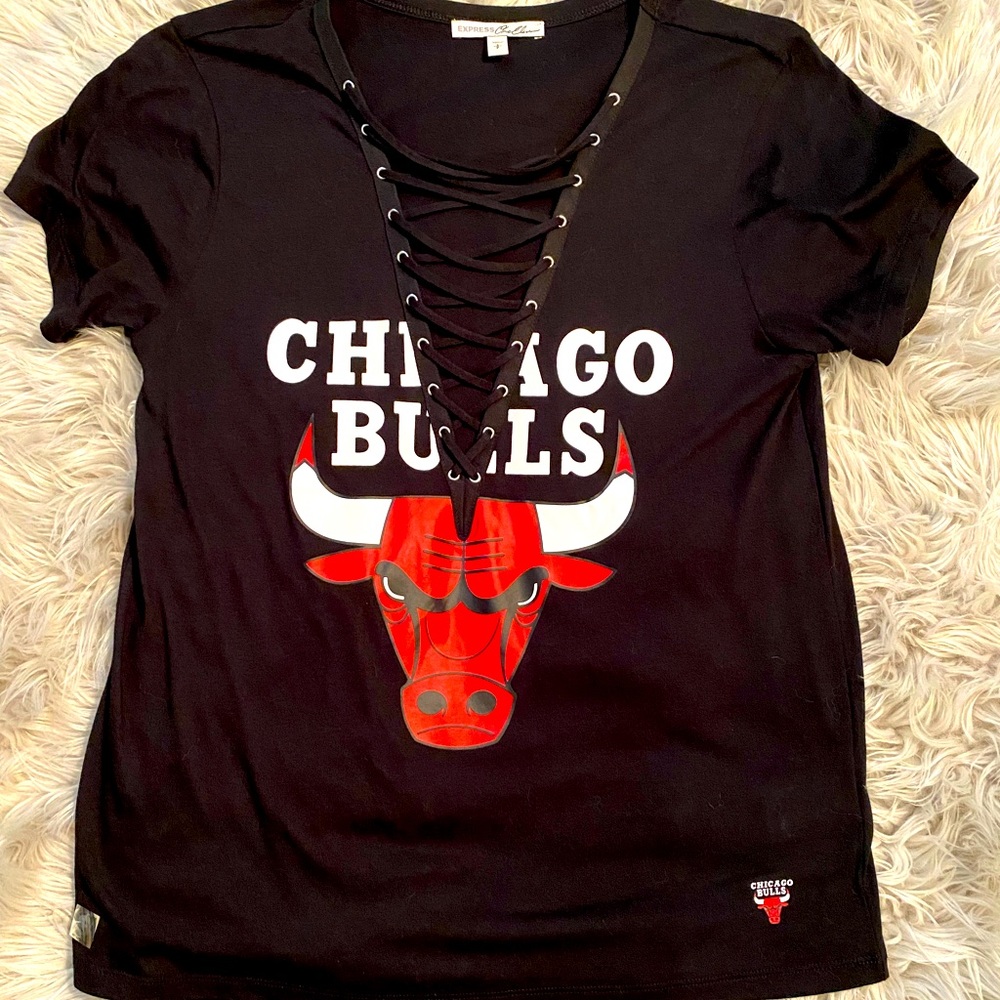 Express Chicago bulls graphic tee